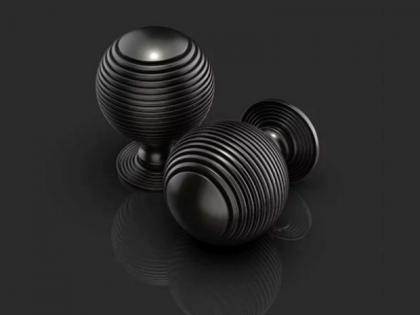 Черные дверные ручки