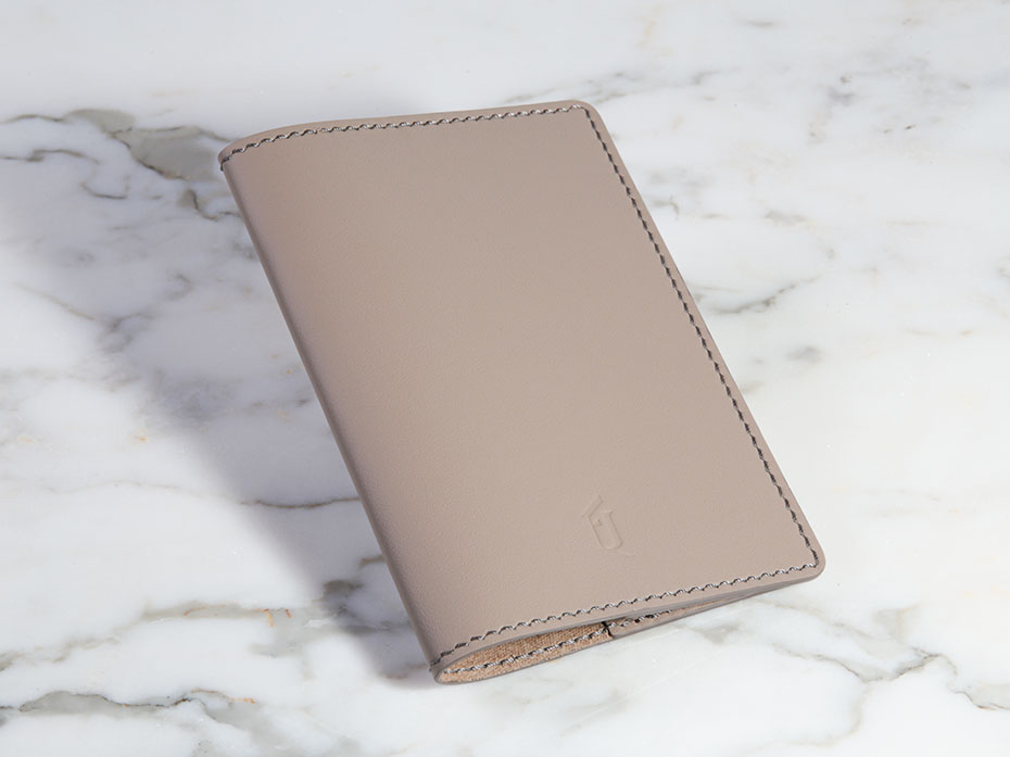 Обложка кожаная на паспорт FURNITEK модель FG-0202411 в подарочной коробке