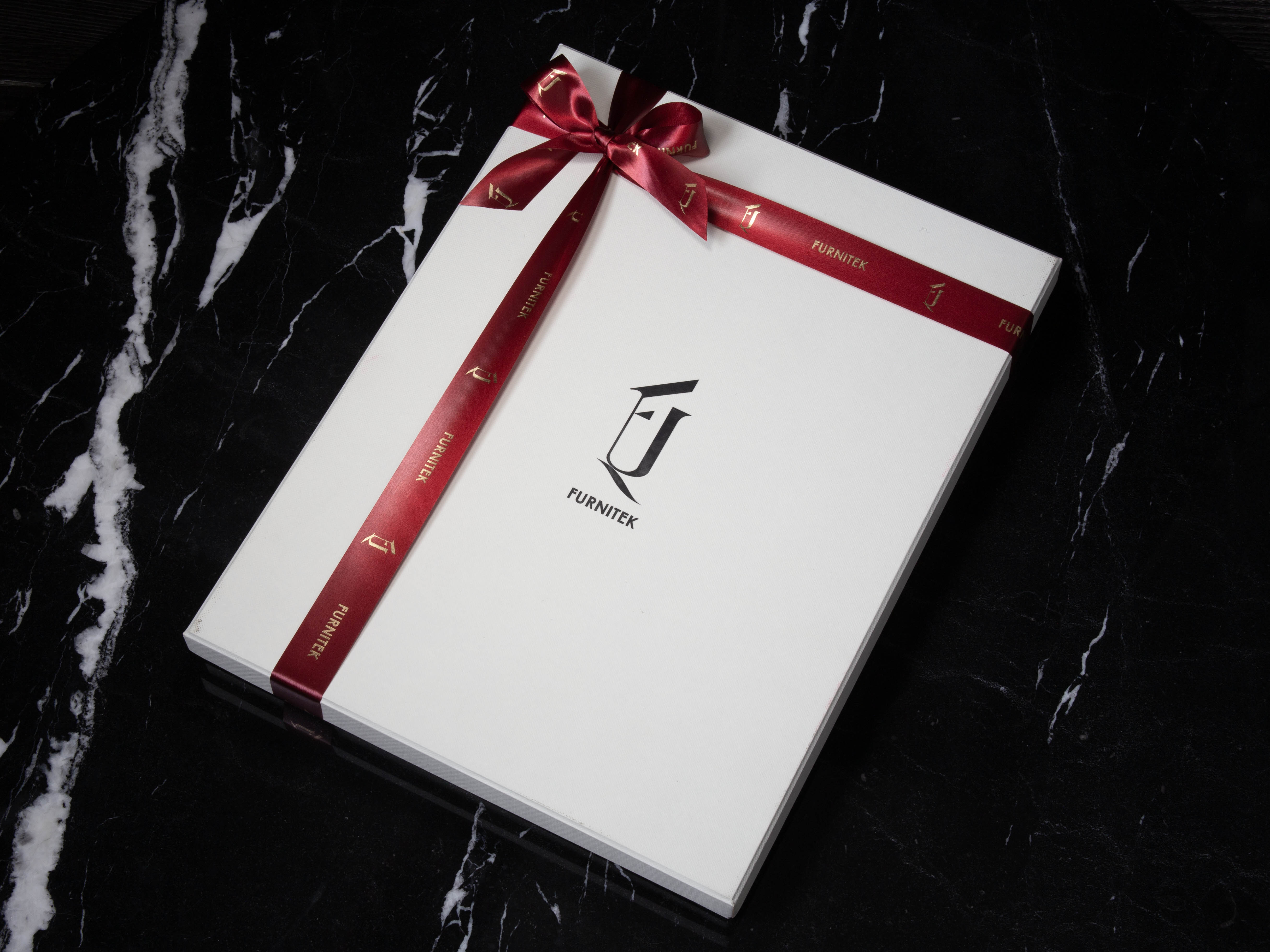 Подарочный набор аксессуаров из кожи FURNITEK FG-406