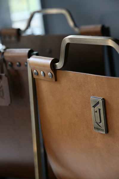 Дровница из латуни с кожей